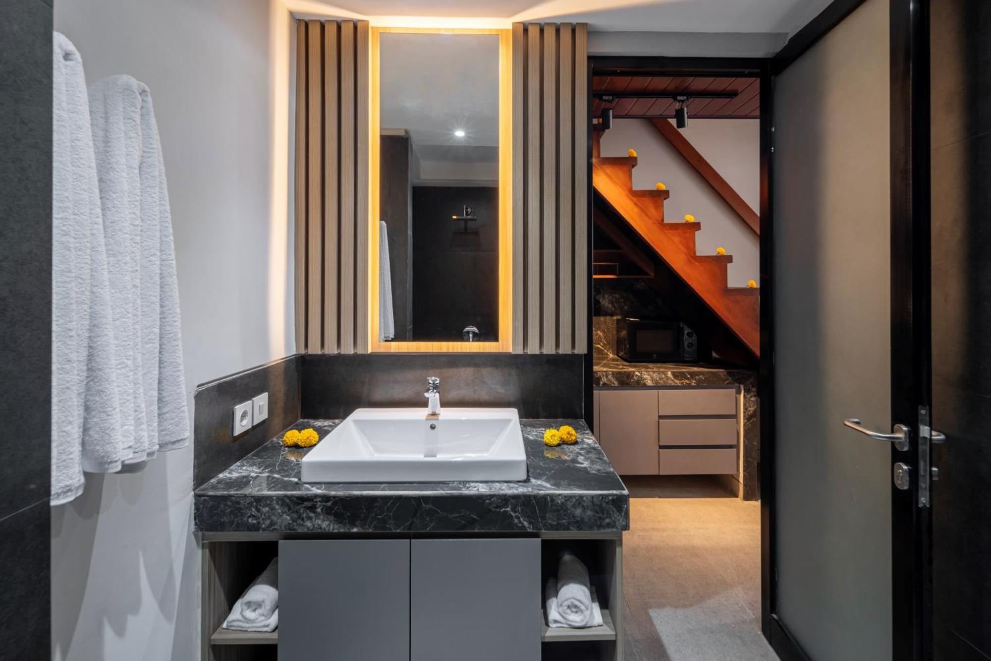 The New Moon Umalas Seminyak  Exterior photo